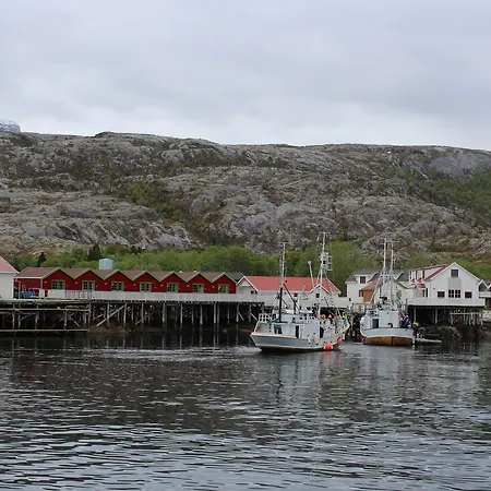 Kjerringoy Rorbusenter Hotel
