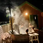 Kjerringoy Rorbusenter Hotel 3*